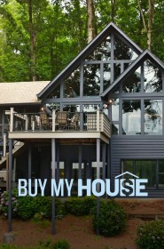 Voir Serie Buy My House en streaming